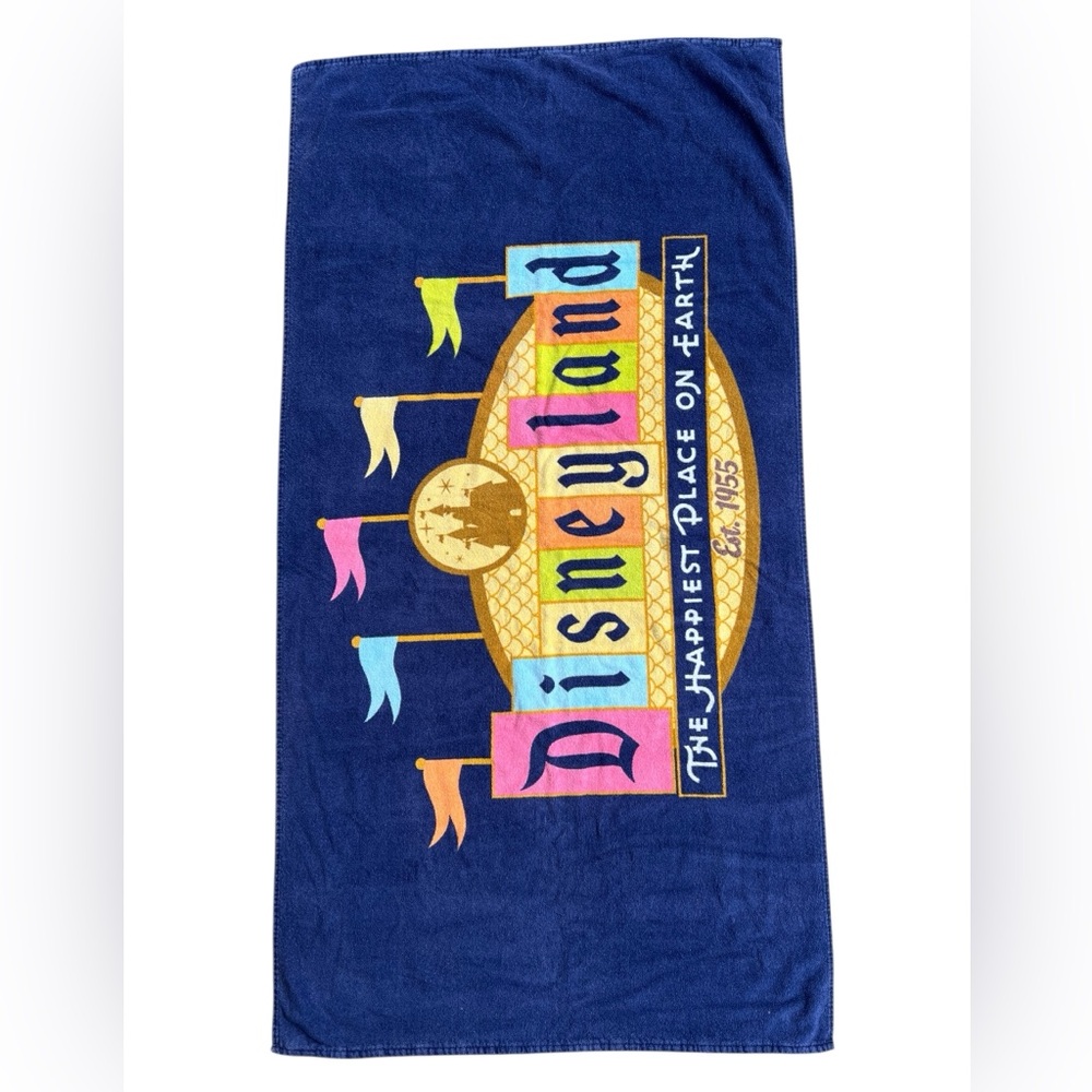 DISNEYLAND 100% Cotton Beach Towel Made in Brazil 58” x 31” Disney Authentic
